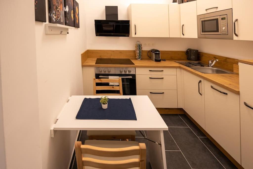 Royal Blue Deluxe Apartment *