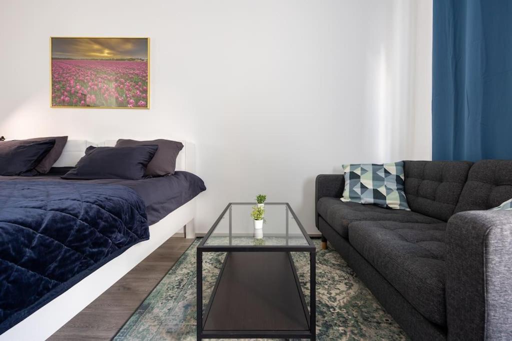 Apartment Royal Blue Deluxe